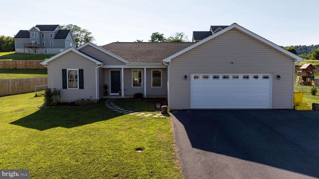 812 DUCKWOODS LN, Martinsburg, WV 25403