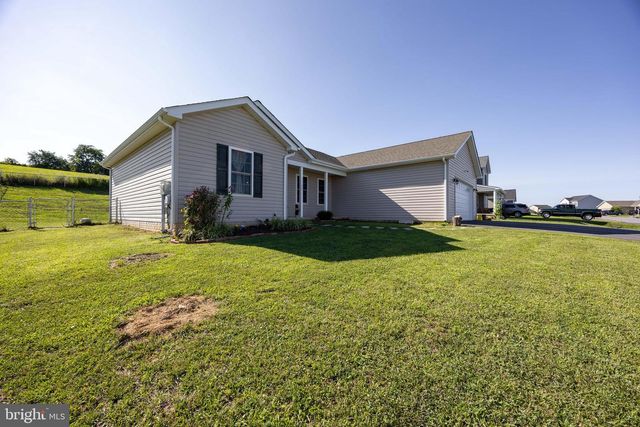 812 DUCKWOODS LN, Martinsburg, WV 25403
