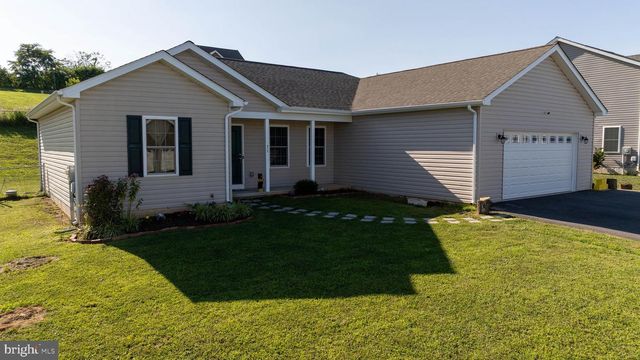 812 DUCKWOODS LN, Martinsburg, WV 25403