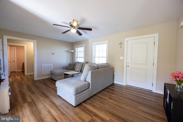812 DUCKWOODS LN, Martinsburg, WV 25403