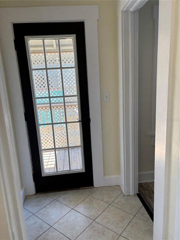 810 22ND AVENUE N 2, St Petersburg, FL 33704