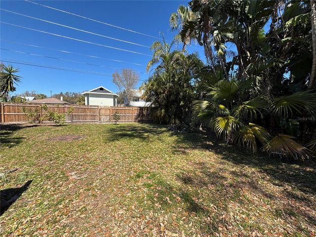 810 22ND AVENUE N 2, St Petersburg, FL 33704