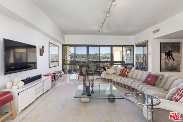 10445 Wilshire Boulevard 905, Los Angeles, CA 90024