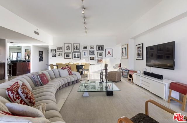 10445 Wilshire Boulevard 905, Los Angeles, CA 90024