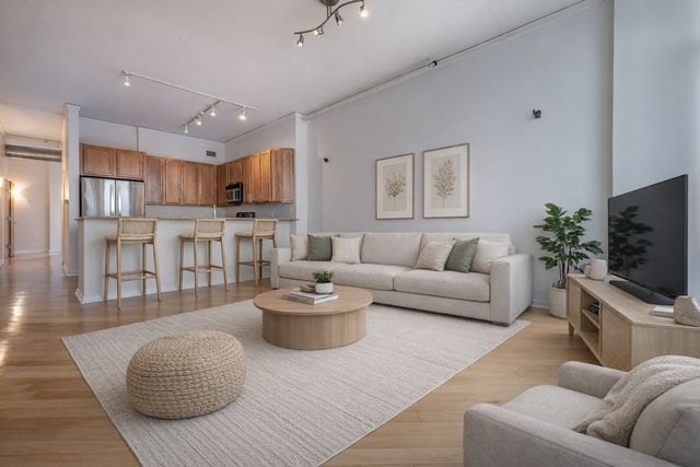 1819 S Michigan Avenue 406, Chicago, IL 60616