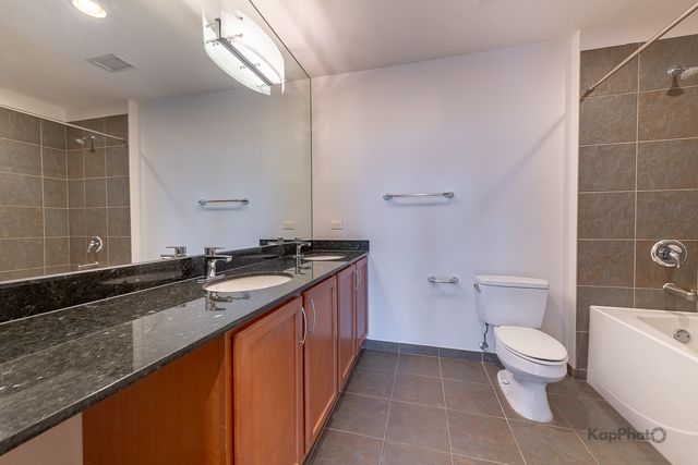 1819 S Michigan Avenue 406, Chicago, IL 60616