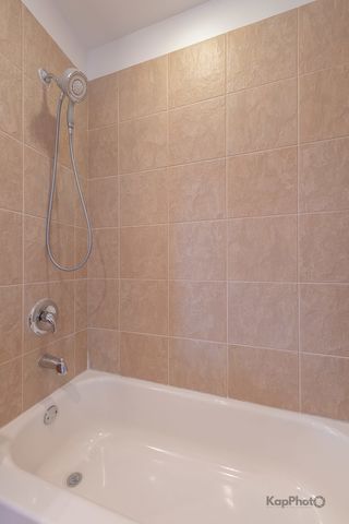 1819 S Michigan Avenue 406, Chicago, IL 60616