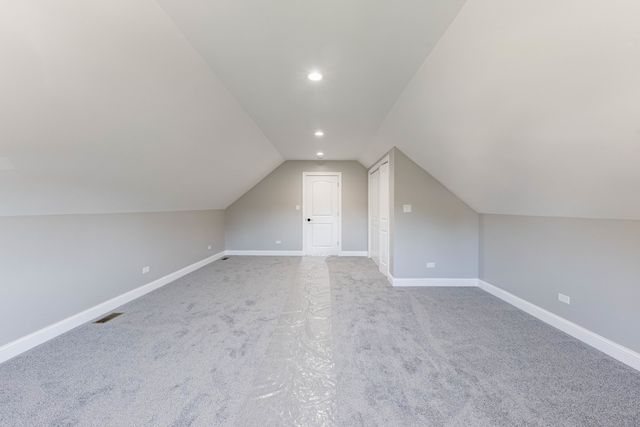 2107 EAST Avenue, Berwyn, IL 60402