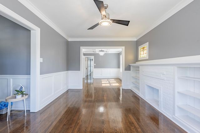 2107 EAST Avenue, Berwyn, IL 60402