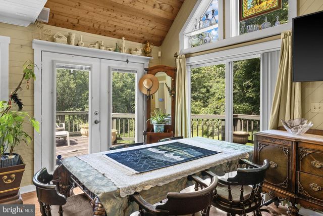 367 NORTHERN SPY DR, Linden, VA 22642