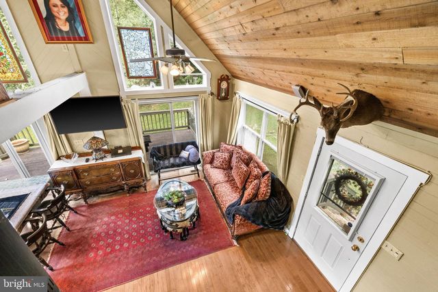 367 NORTHERN SPY DR, Linden, VA 22642