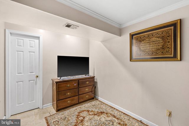 367 NORTHERN SPY DR, Linden, VA 22642