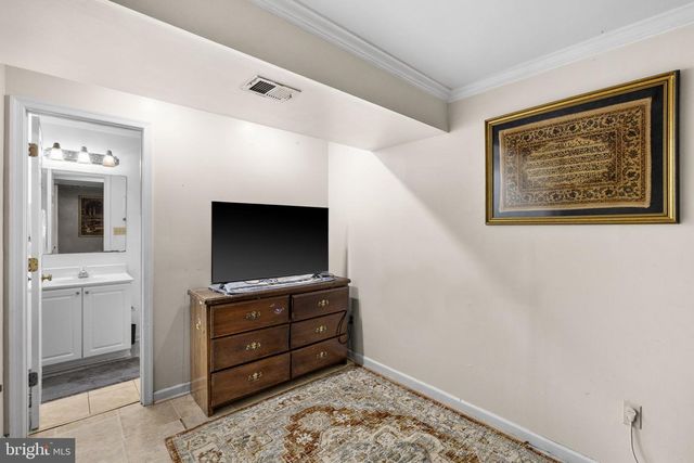 367 NORTHERN SPY DR, Linden, VA 22642