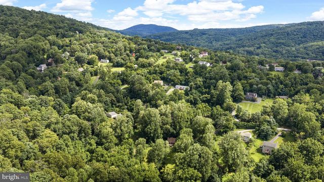 367 NORTHERN SPY DR, Linden, VA 22642
