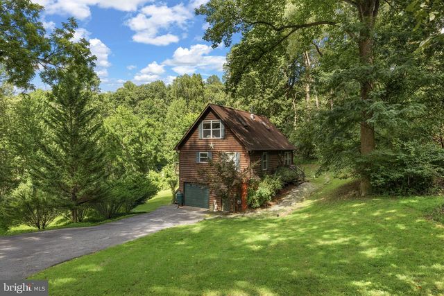 367 NORTHERN SPY DR, Linden, VA 22642