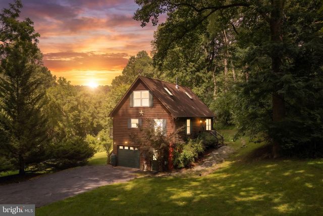 367 NORTHERN SPY DR, Linden, VA 22642