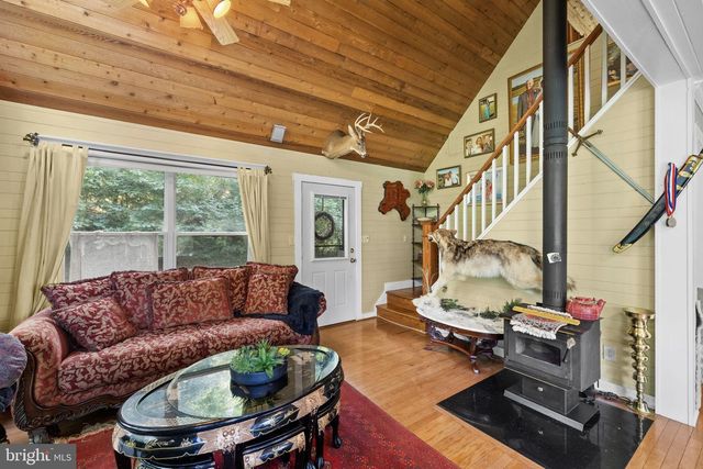 367 NORTHERN SPY DR, Linden, VA 22642