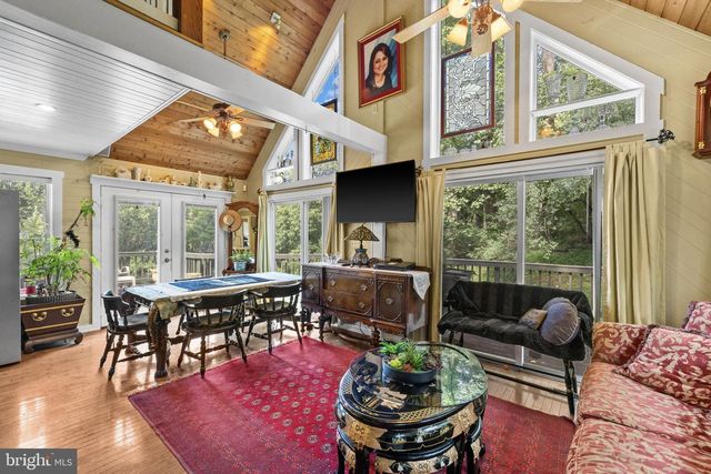 367 NORTHERN SPY DR, Linden, VA 22642