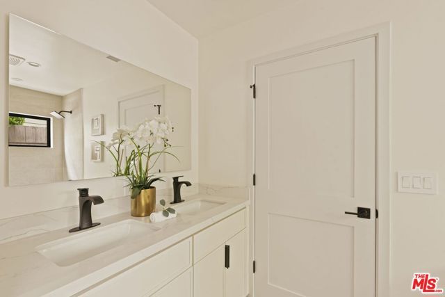 2370 Kelton Avenue, Los Angeles, CA 90064