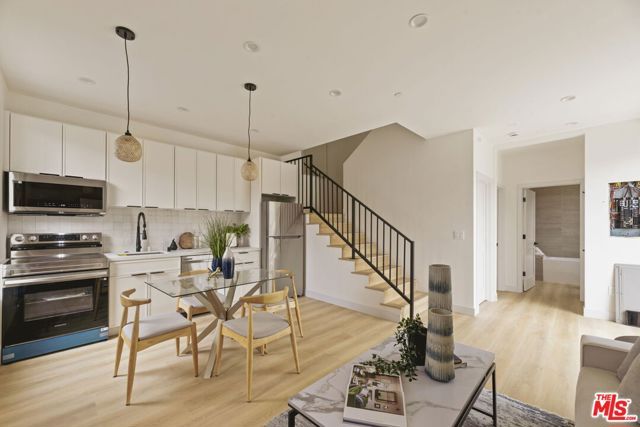 2370 Kelton Avenue, Los Angeles, CA 90064