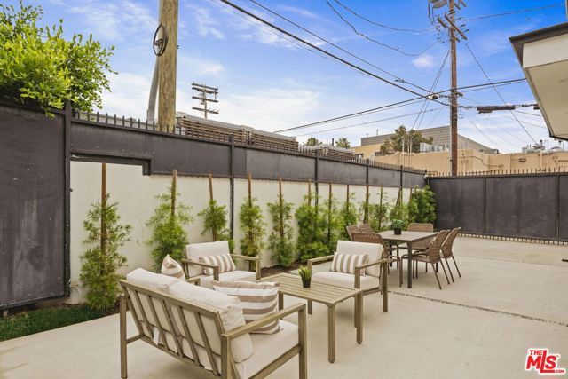 2370 Kelton Avenue, Los Angeles, CA 90064