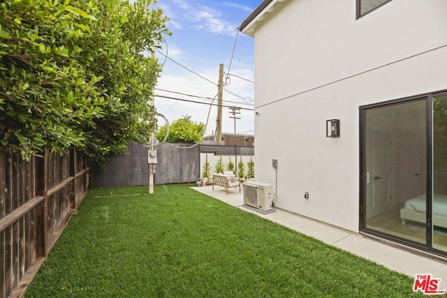 2370 Kelton Avenue, Los Angeles, CA 90064