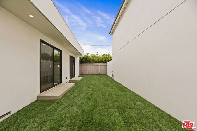 2370 Kelton Avenue, Los Angeles, CA 90064