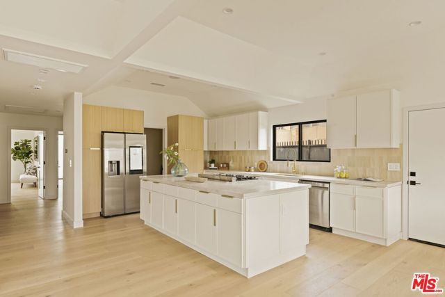 2370 Kelton Avenue, Los Angeles, CA 90064