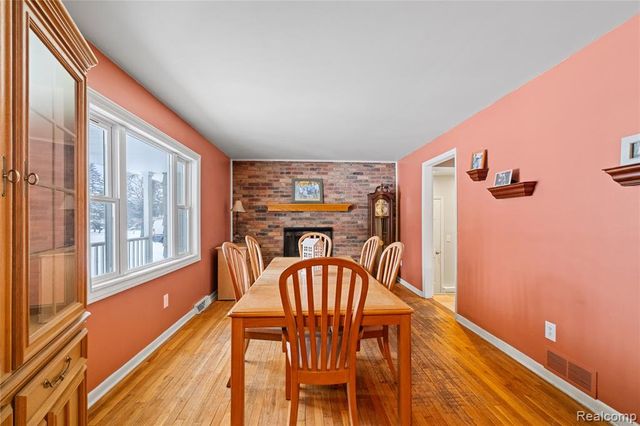 5050 Eagle Road, White Lake, MI 48383