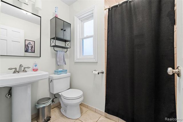 5050 Eagle Road, White Lake, MI 48383