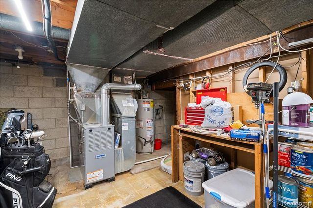 5050 Eagle Road, White Lake, MI 48383