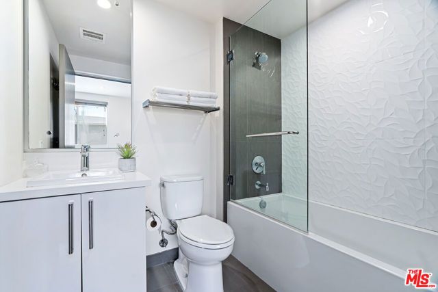 11764 Idaho Avenue 301, Los Angeles, CA 90025