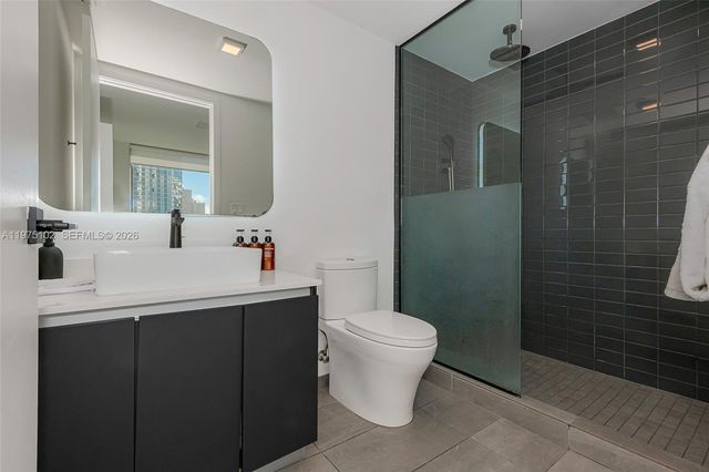 227 NE 2nd St 2206, Miami, FL 33132