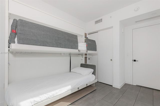 227 NE 2nd St 2206, Miami, FL 33132