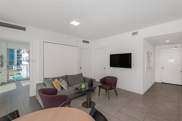 227 NE 2nd St 2206, Miami, FL 33132