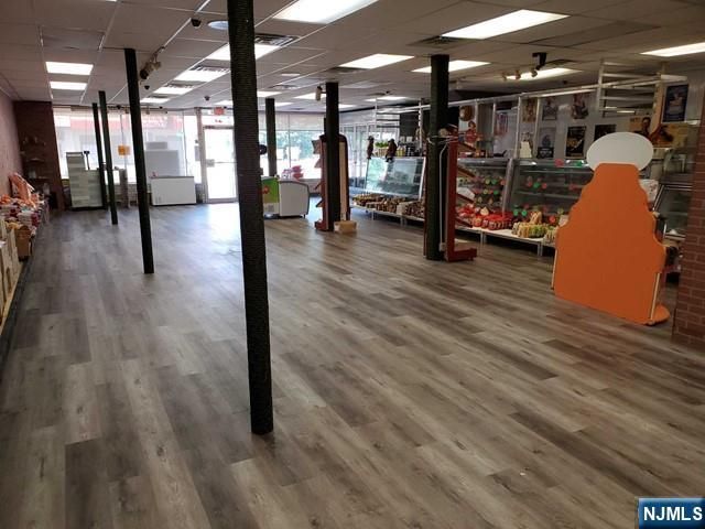 12-17 River Road, Fair Lawn, NJ 07410