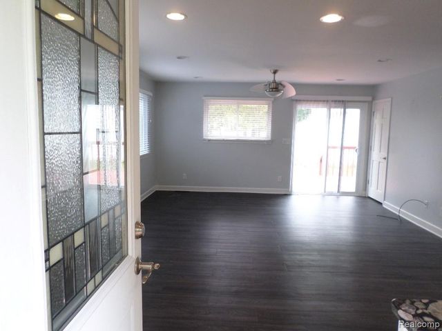 50763 Lenox Street, New Baltimore, MI 48047