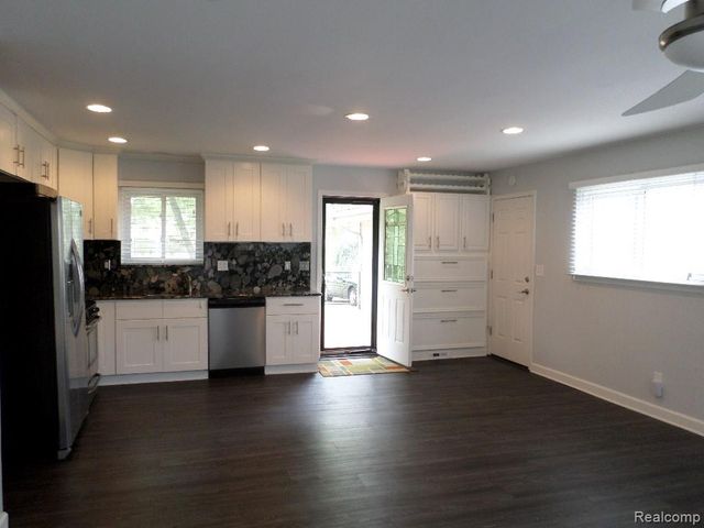 50763 Lenox Street, New Baltimore, MI 48047