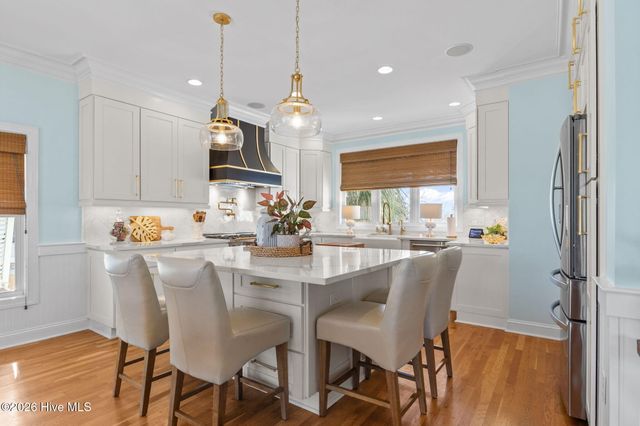 111 Riverside Avenue, Morehead City, NC 28557