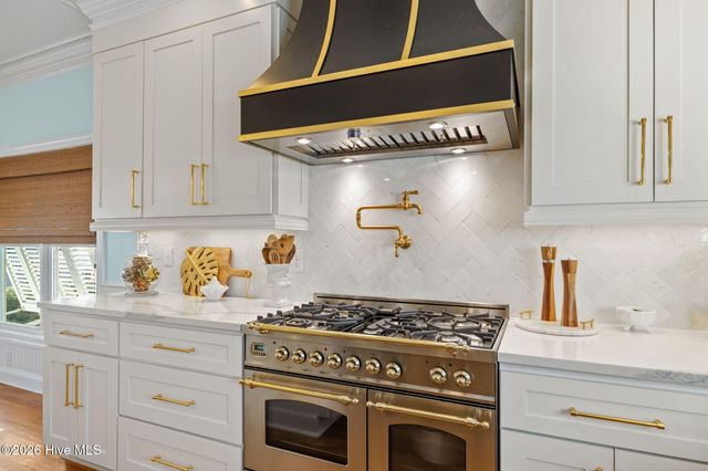 111 Riverside Avenue, Morehead City, NC 28557