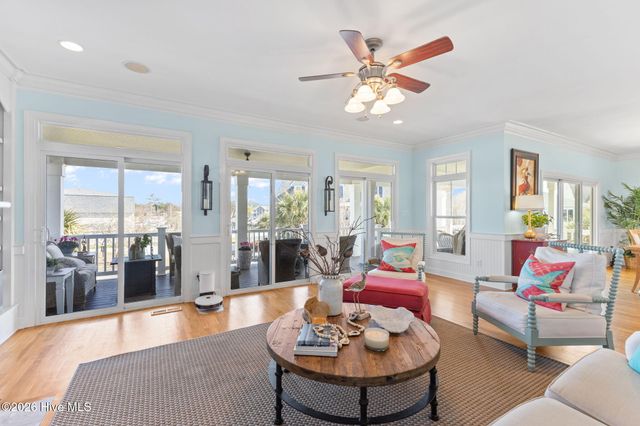 111 Riverside Avenue, Morehead City, NC 28557