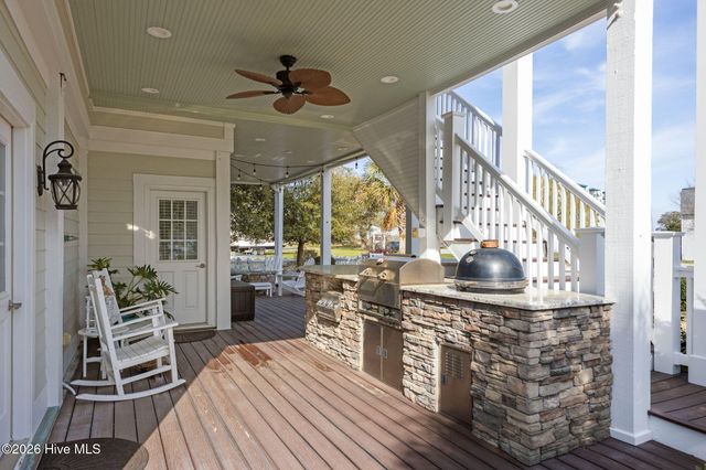 111 Riverside Avenue, Morehead City, NC 28557