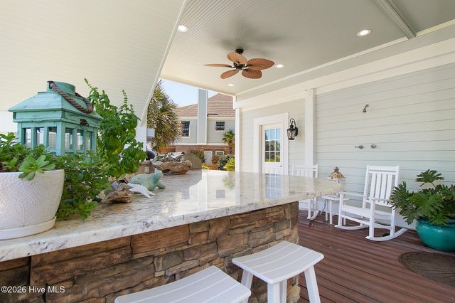 111 Riverside Avenue, Morehead City, NC 28557