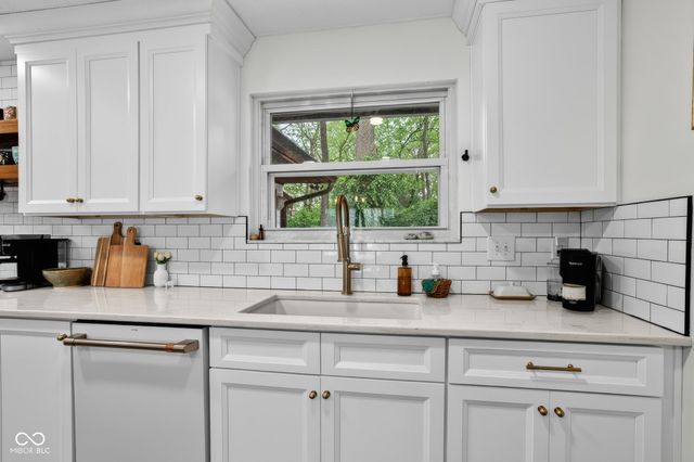 129 Bayshore Drive, Cicero, IN 46034