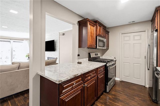 1202 Gettysburg Place, Atlanta, GA 30350