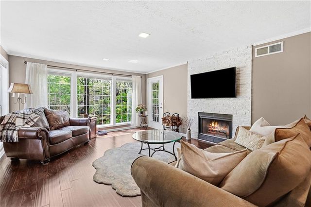 1202 Gettysburg Place, Atlanta, GA 30350