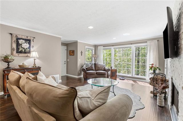 1202 Gettysburg Place, Atlanta, GA 30350