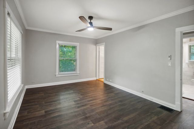 2078 Linden Avenue, Highland Park, IL 60035