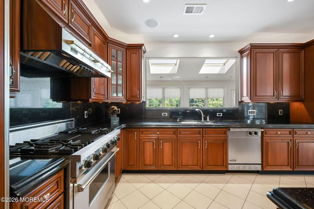 201 Jerry Court, Manalapan, NJ 07726