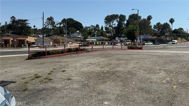 26023 Western Avenue, Lomita, CA 90717